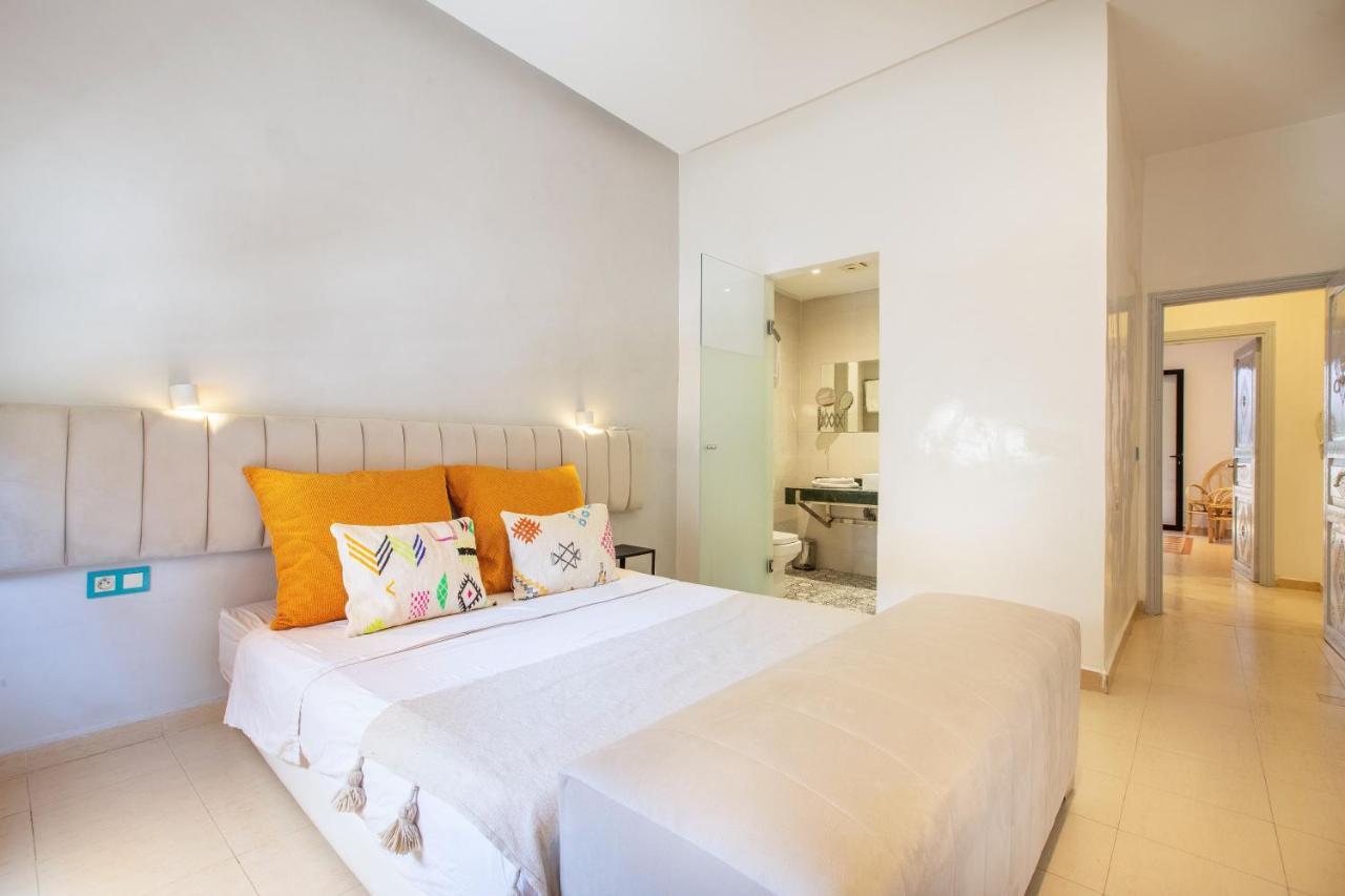 For Group In Gueliz Apartment
